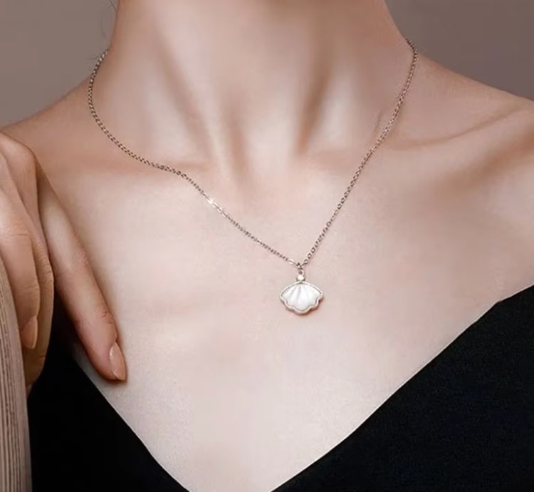 🔥Free Shipping - Light Sculpted Seashell Necklace